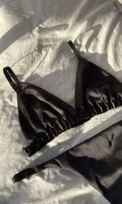 FLOWERS AND LEMONS ART 90